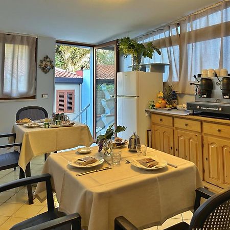 La Piazzetta Bed and Breakfast Giardini Naxos Exteriör bild