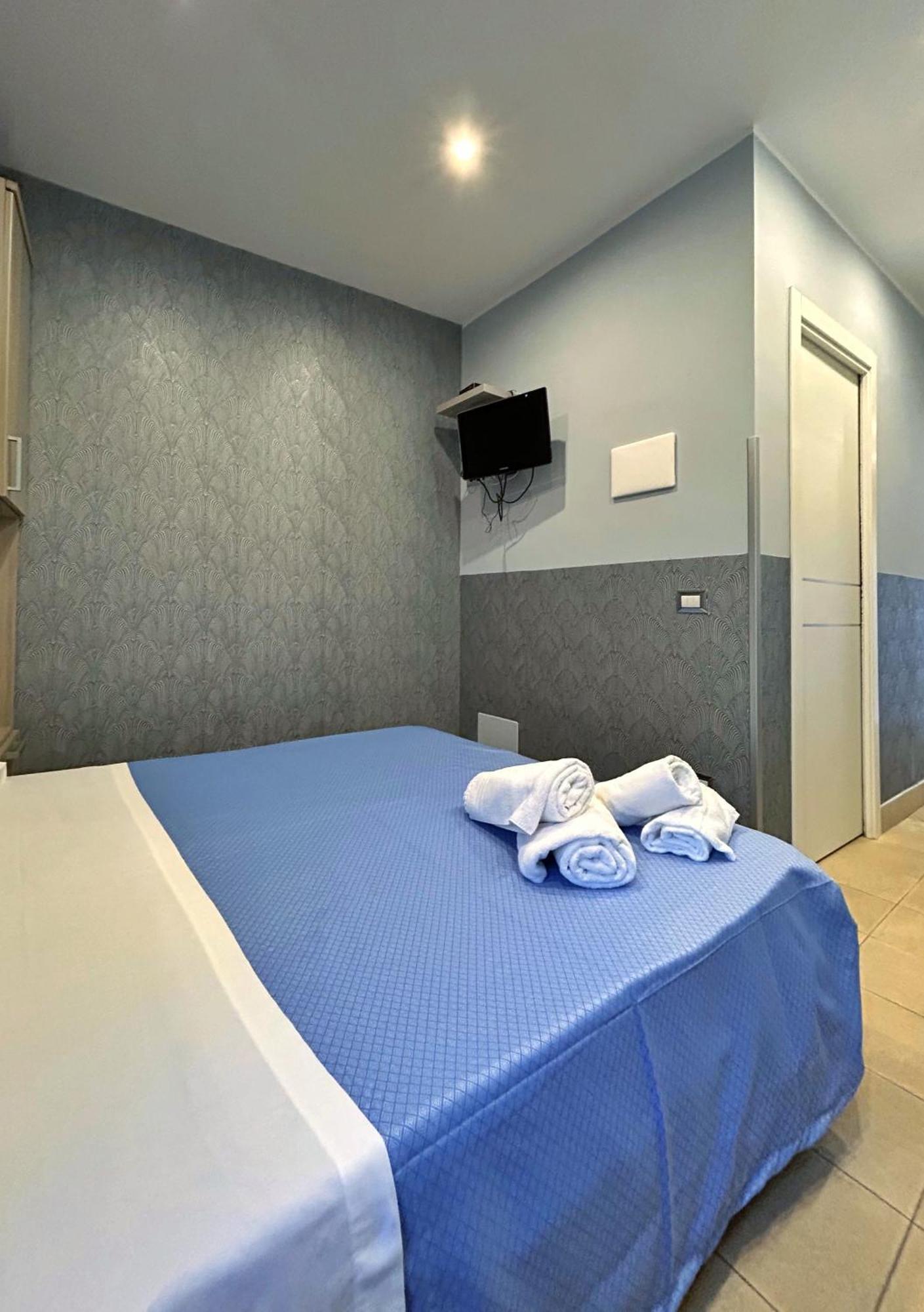La Piazzetta Bed and Breakfast Giardini Naxos Exteriör bild
