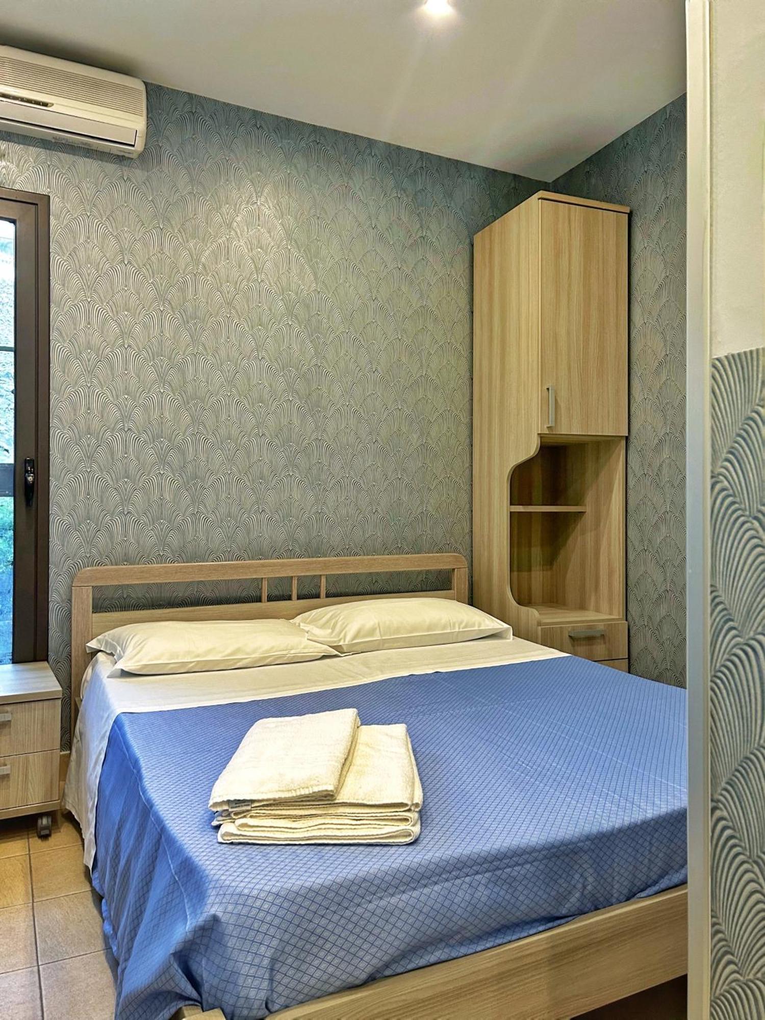 La Piazzetta Bed and Breakfast Giardini Naxos Exteriör bild