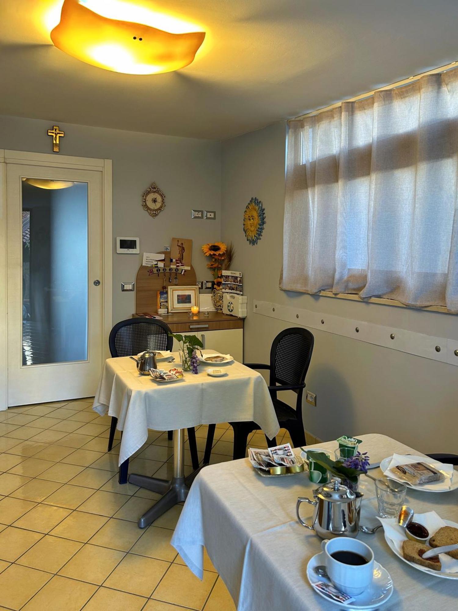 La Piazzetta Bed and Breakfast Giardini Naxos Exteriör bild